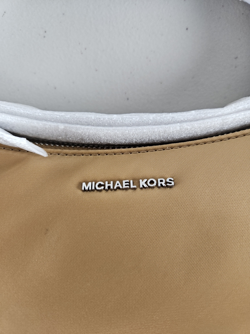 NWT Michael Kors Zadie Small East West Top Zip Crossbody Bag Tan - Picture 2 of 16